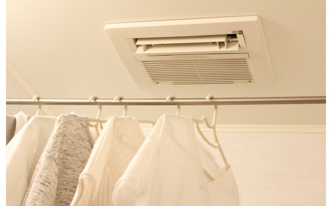 花粉対策！浴室衣料乾燥機