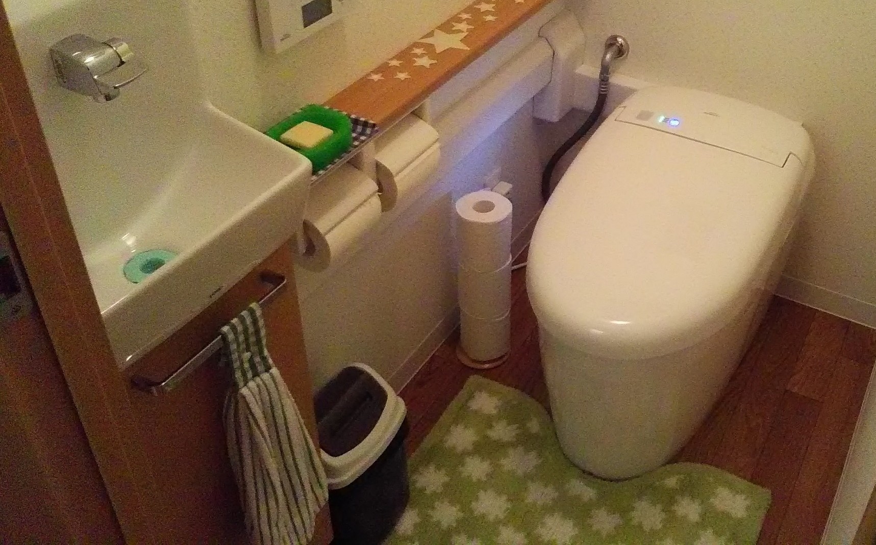 シンプルで使いやすいトイレ【TOTO】