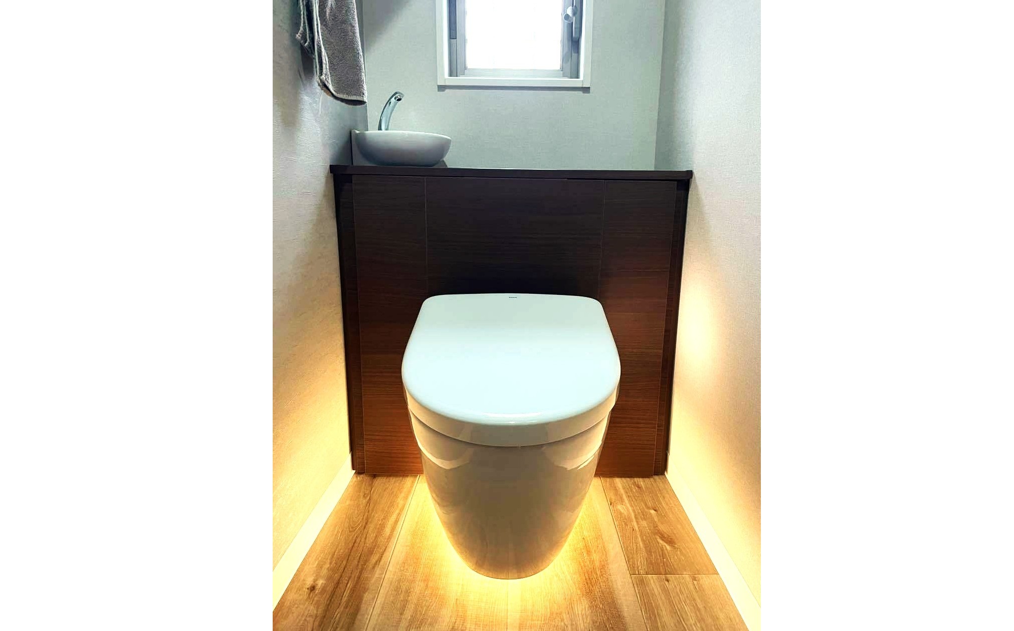 宙に浮いてます！　収納たっぷりのトイレリフォーム　浜松　リフォーム