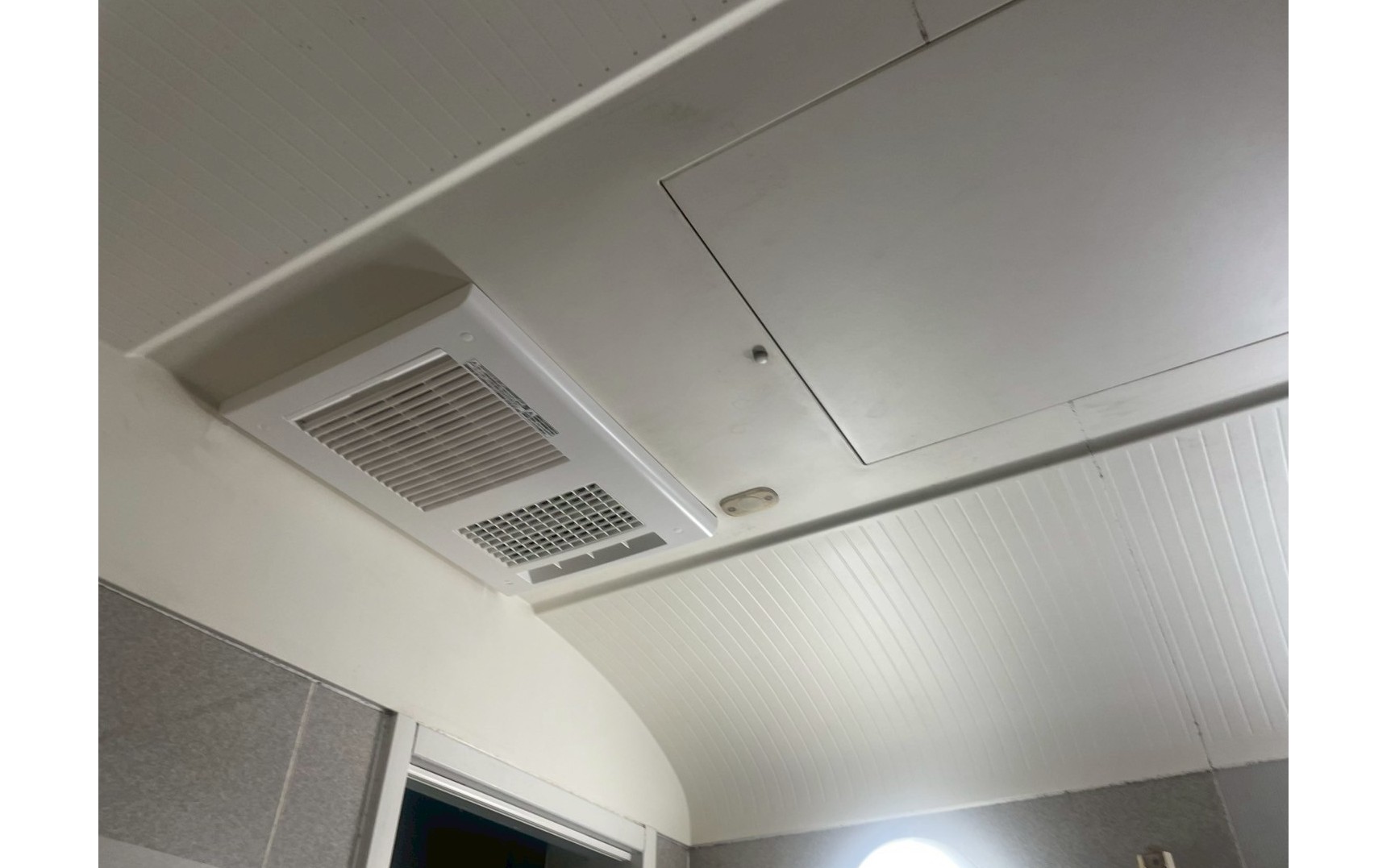 寒くなる前に！！　浴室換気暖房乾燥機設置工事　浜松　リフォーム