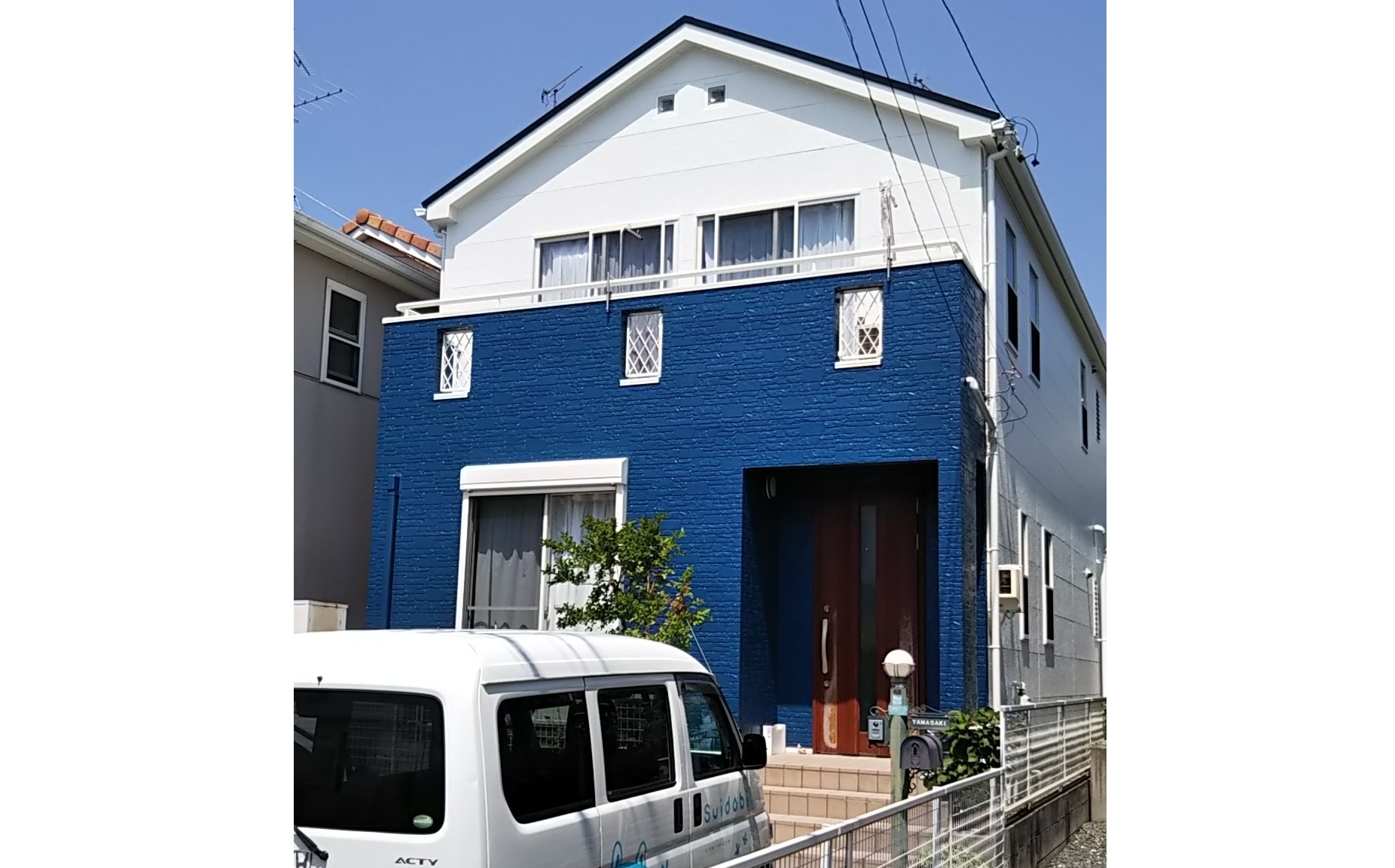 青と白の2色を使った外壁塗装【シリコン】
